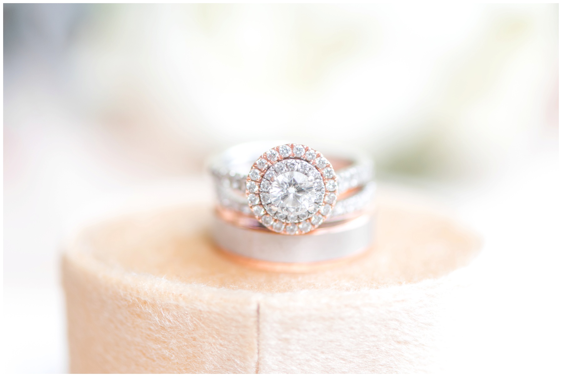 Round Diamond Engagement Ring in Rose Gold